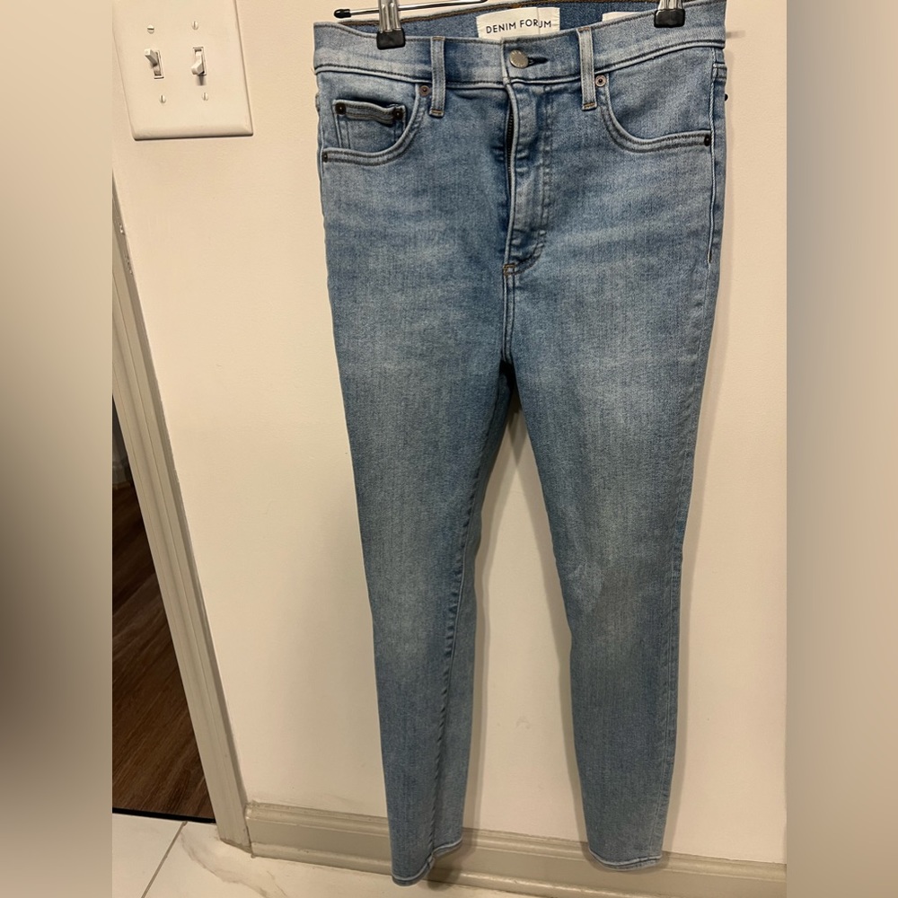 Light wash skinny blue jeans